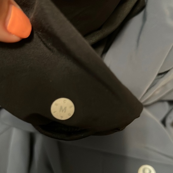 Men’s Lululemon Shorts - Picture 6 of 6